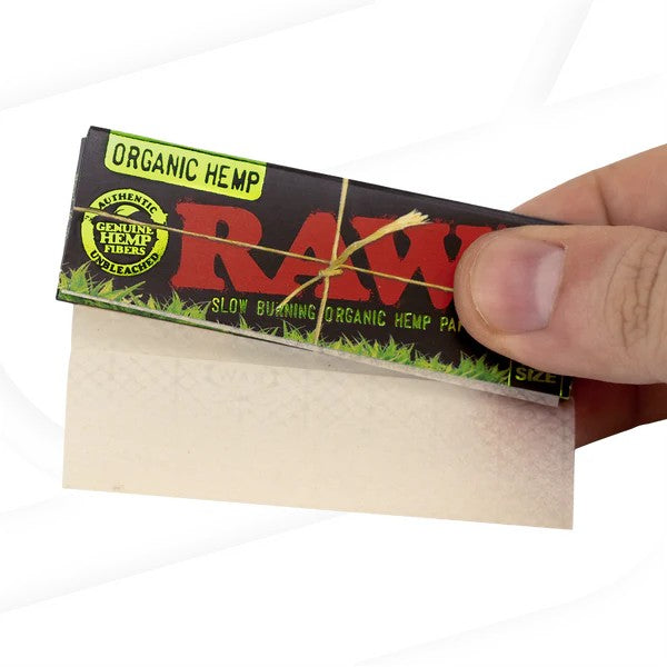 ورق لف RAW Black 1 1/4 عضوي من القنب